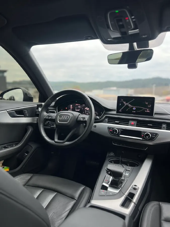 2020 Audi A4 2.0T 190HP L4 7DCT,autocango,china used car exporter,china ev exporter,chinese used car exporter,chinese used ev exporter