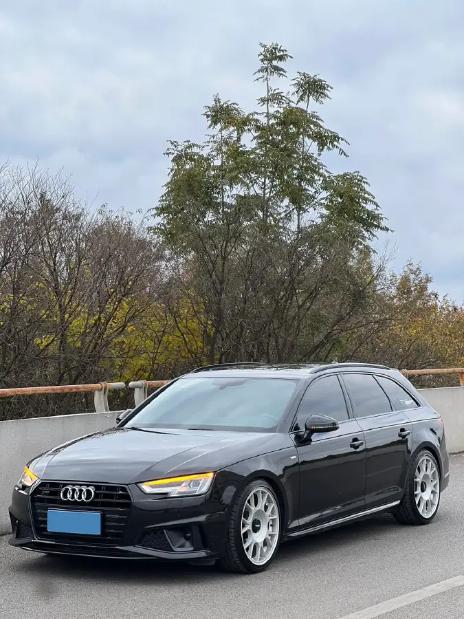 2020 Audi A4 2.0T 190HP L4 7DCT