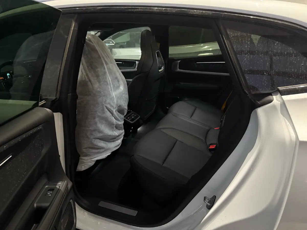 2024 Polestar 4 BEV 100KWH,autocango,china used car exporter,china ev exporter,chinese used car exporter,chinese used ev exporter