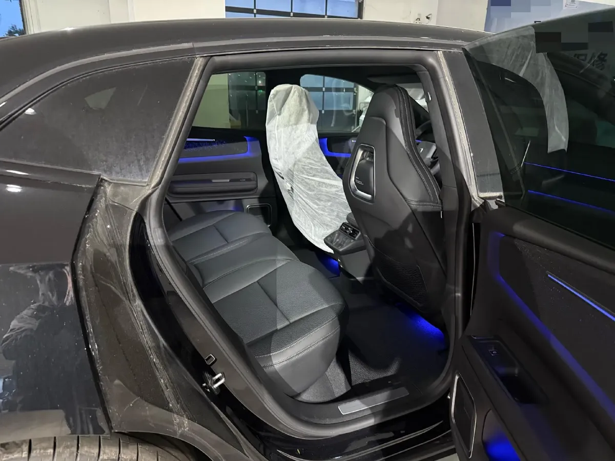 2024 Polestar 4 BEV 100KWH,autocango,china used car exporter,china ev exporter,chinese used car exporter,chinese used ev exporter