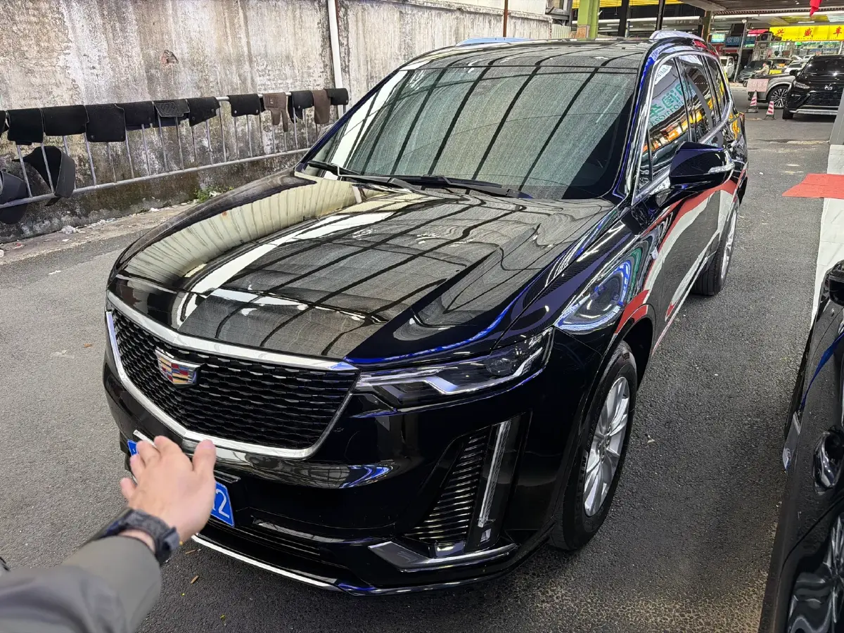 2022 Cadillac XT6 2.0T 237HP L4 9AT