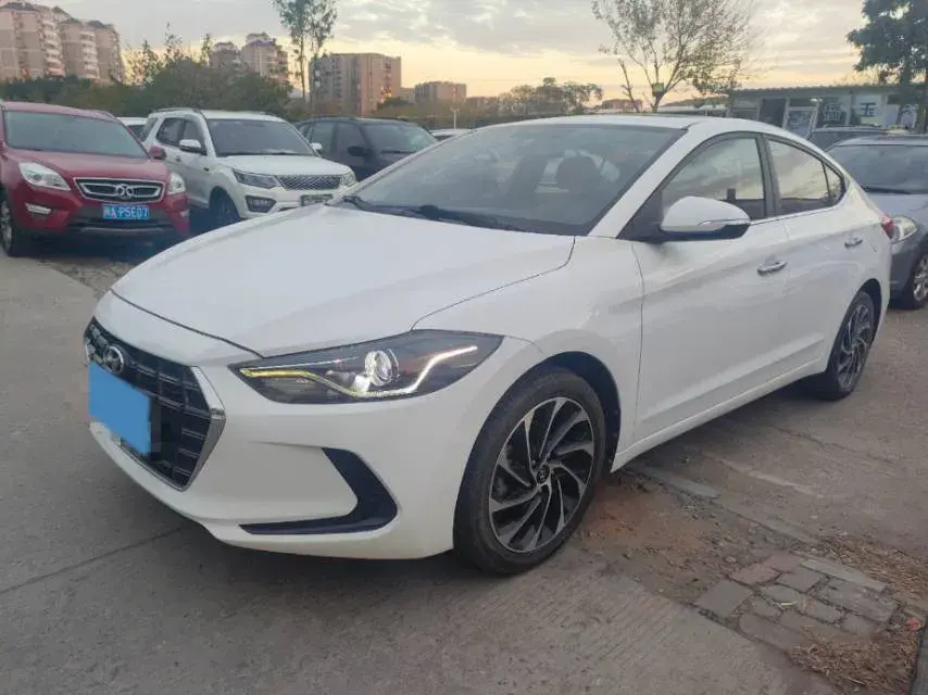 2020 Hyundai Elantra 1.5L 115HP L4 CVT