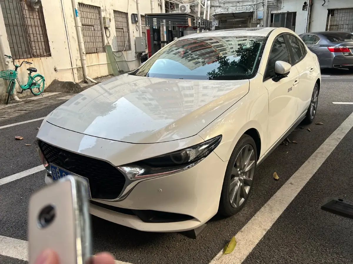 2020 Mazda 3 Axela 2.0L 158HP L4 6AT