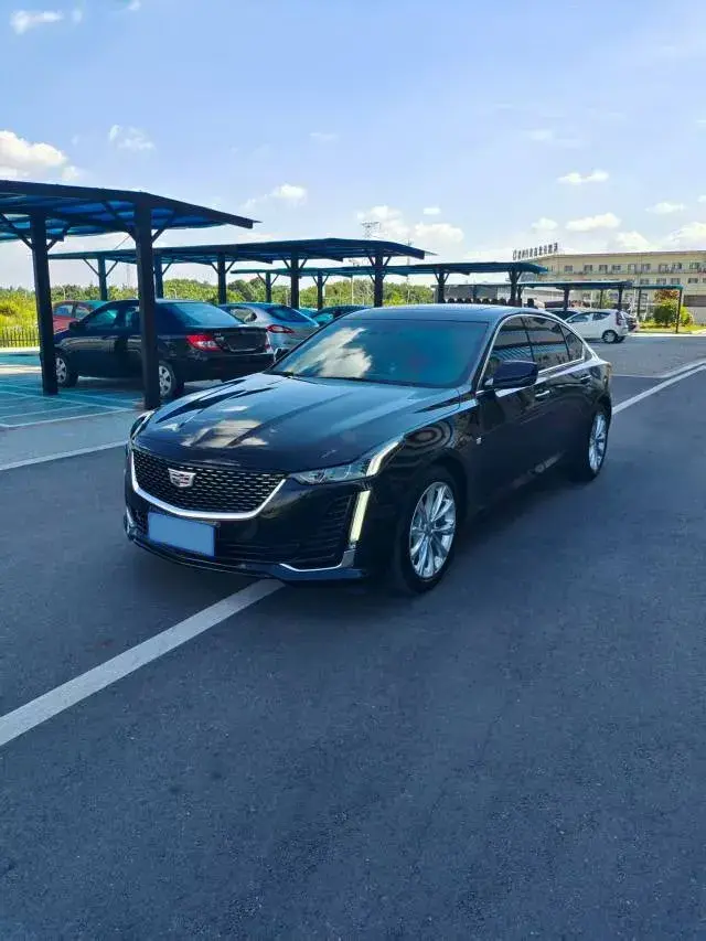 2023 Cadillac CT5 2.0T 237HP L4 10AT