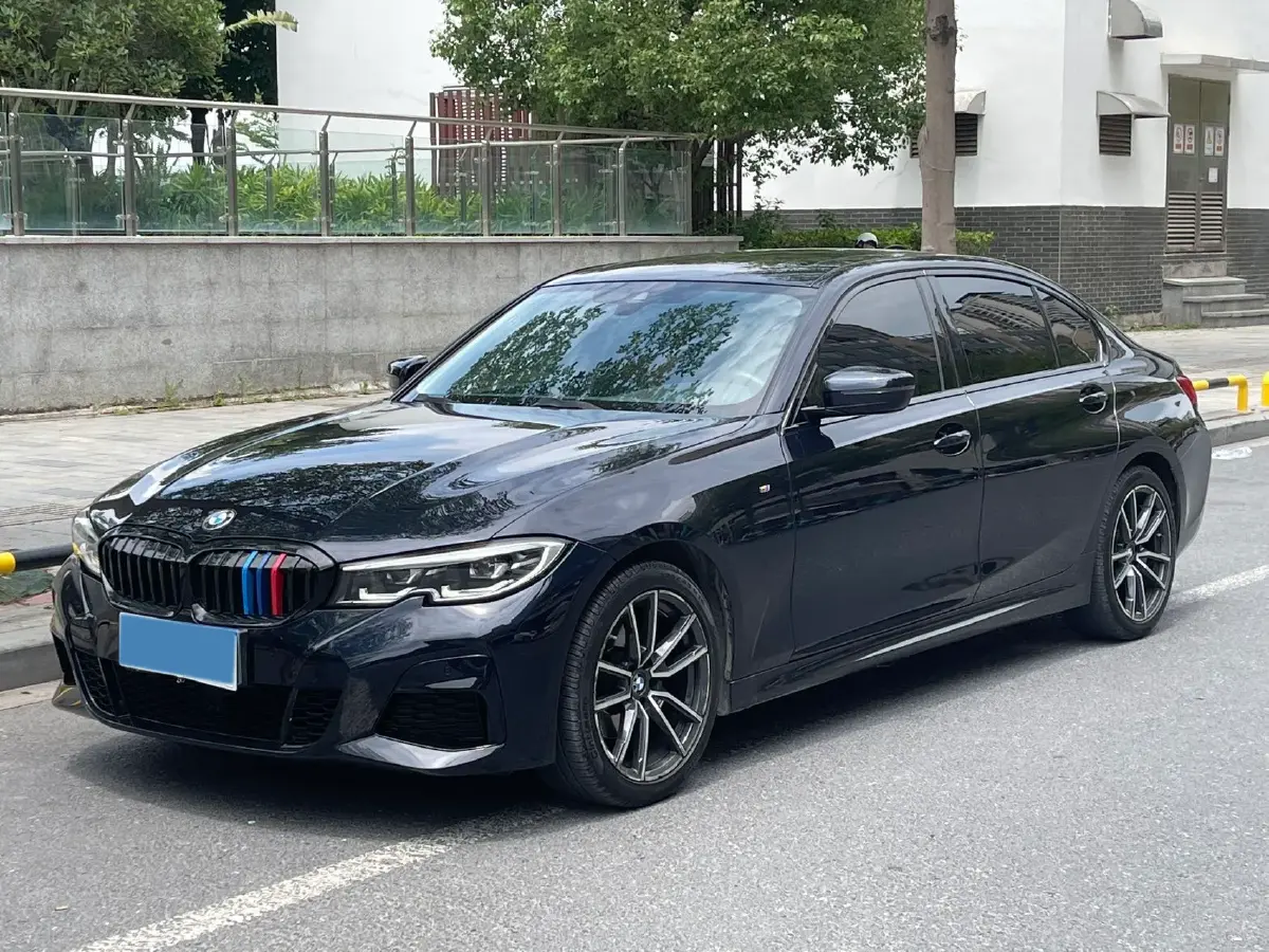 2022 BMW 3 Series 2.0T 184HP L4 8AT