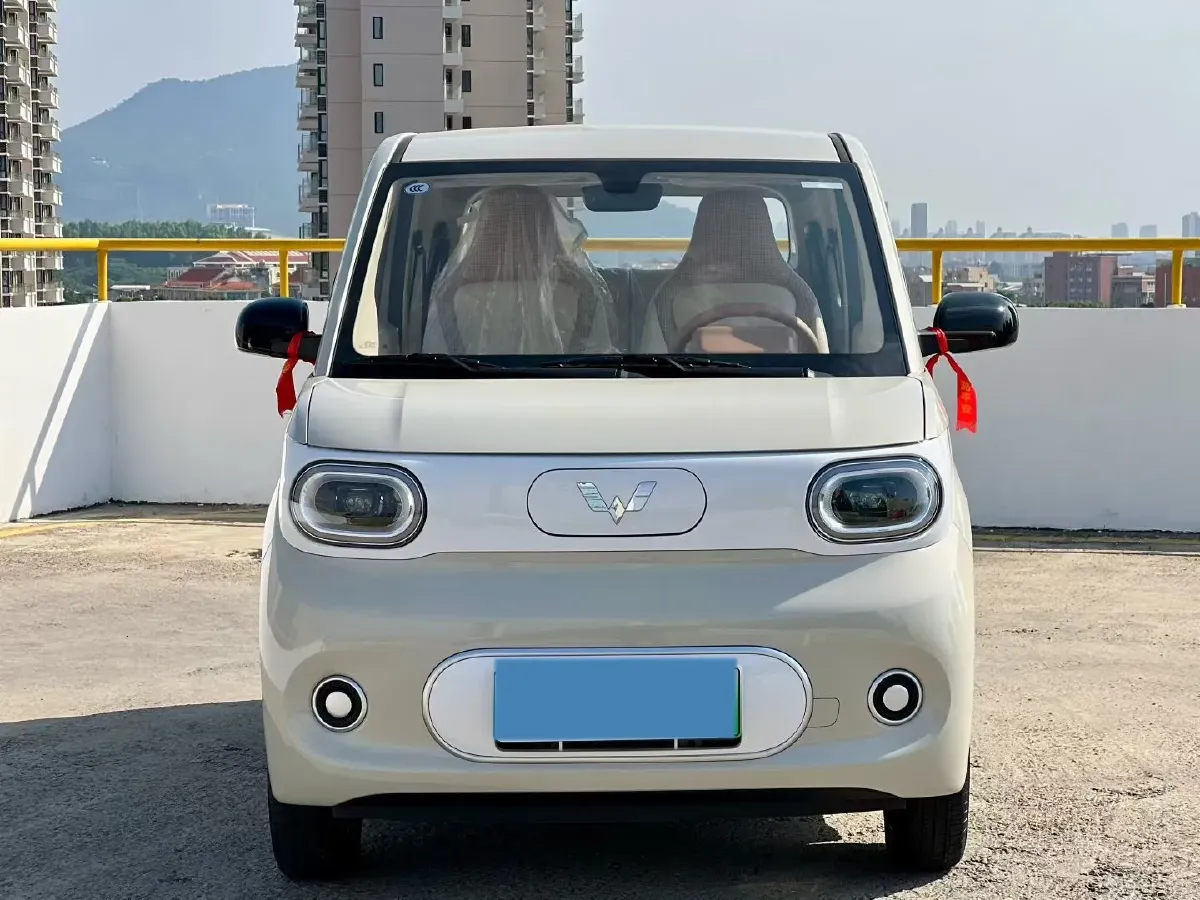 2024 WuLing HongGuang MINI EV BEV 17.3KWH,autocango,china used car exporter,china ev exporter,chinese used car exporter,chinese used ev exporter