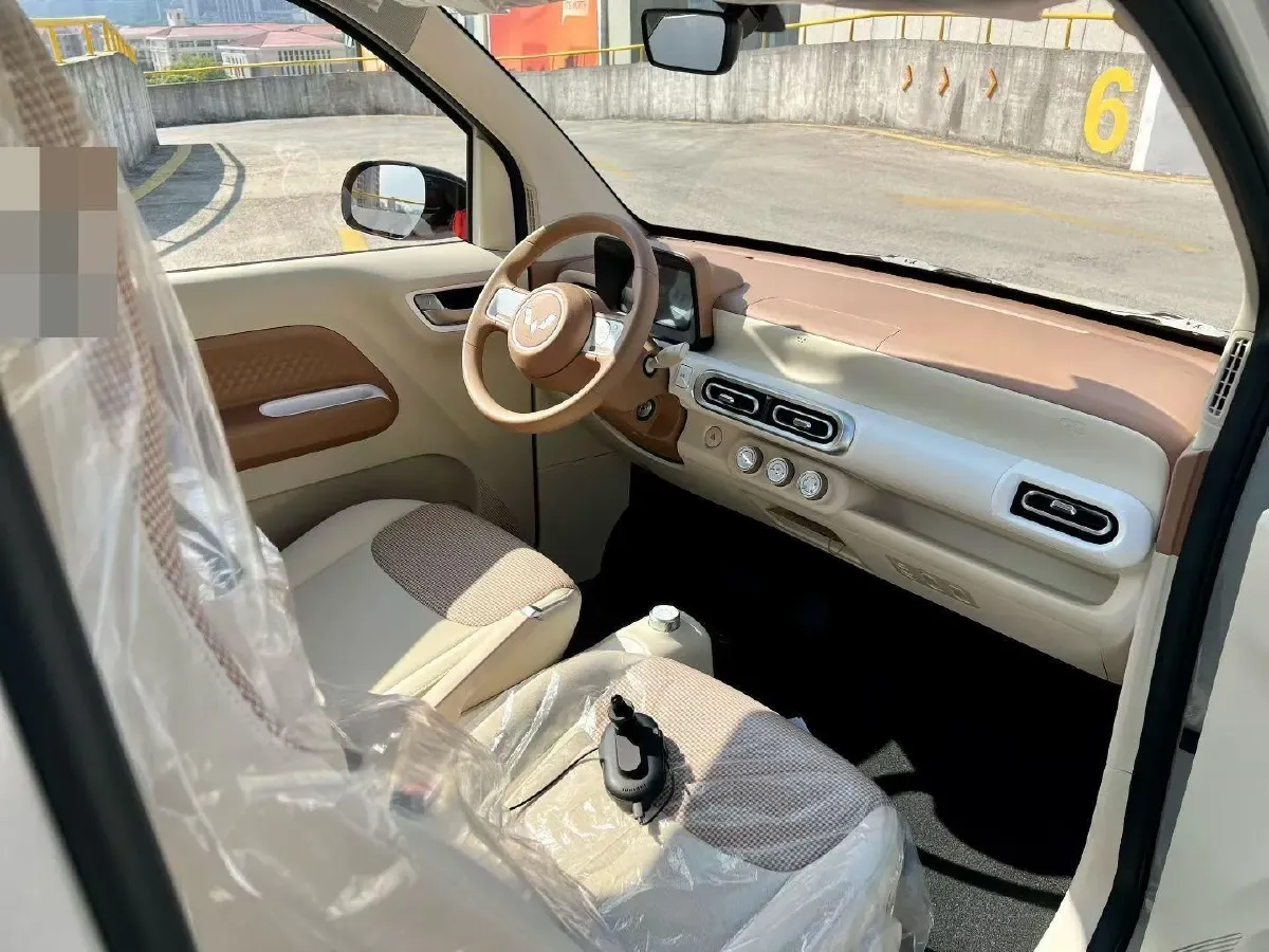 2024 WuLing HongGuang MINI EV BEV 17.3KWH,autocango,china used car exporter,china ev exporter,chinese used car exporter,chinese used ev exporter