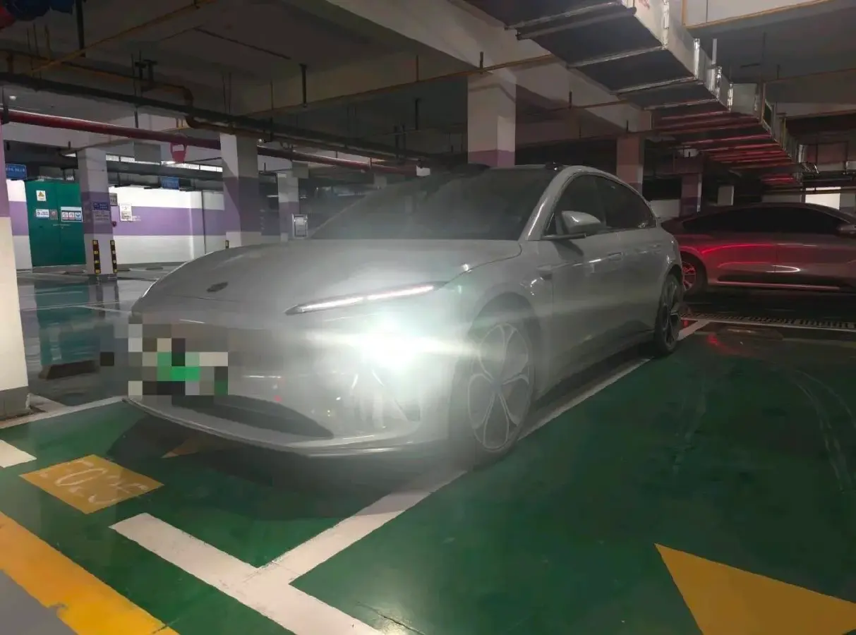 2023 NIO ET5T BEV 75KWH