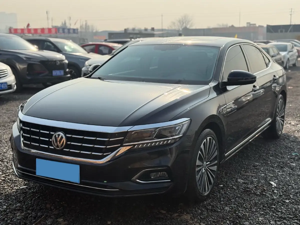 2019 Volvo V40 1.5T 152HP L4 6AT