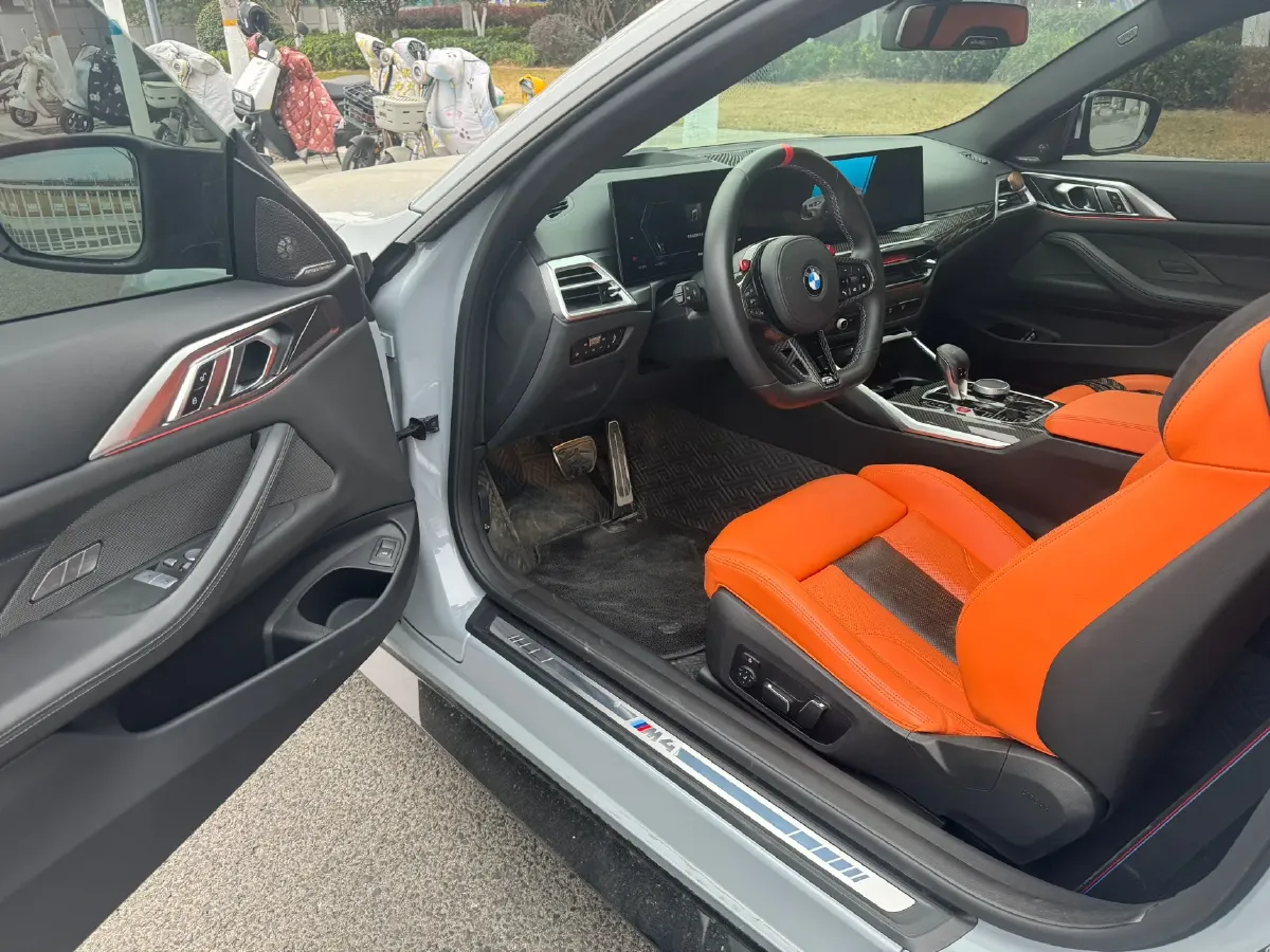 2024 BMW M4 3.0T 530HP L6 8AT,autocango,china used car exporter,china ev exporter,chinese used car exporter,chinese used ev exporter