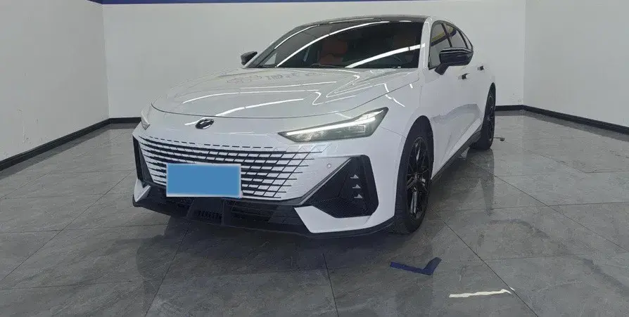 2022 ChangAn UNI-V 1.5T 188HP L4 7DCT