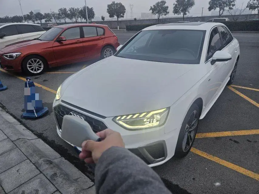 2020 Audi A4L 2.0T 190HP L4 7DCT