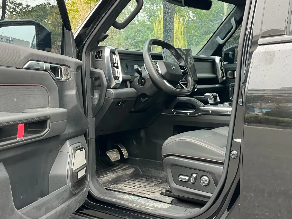 2023 Jetour Traveller 2.0T 254HP L4 7DCT,autocango,china used car exporter,china ev exporter,chinese used car exporter,chinese used ev exporter