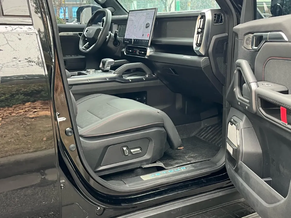 2023 Jetour Traveller 2.0T 254HP L4 7DCT,autocango,china used car exporter,china ev exporter,chinese used car exporter,chinese used ev exporter