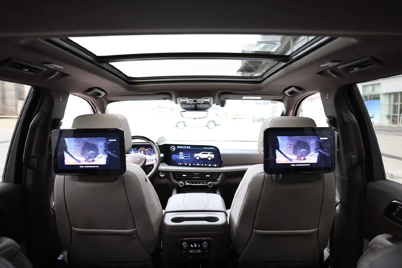 2025 The Durant Guild TAHOE 2.7T 303HP L4 10AT,autocango,china used car exporter,china ev exporter,chinese used car exporter,chinese used ev exporter