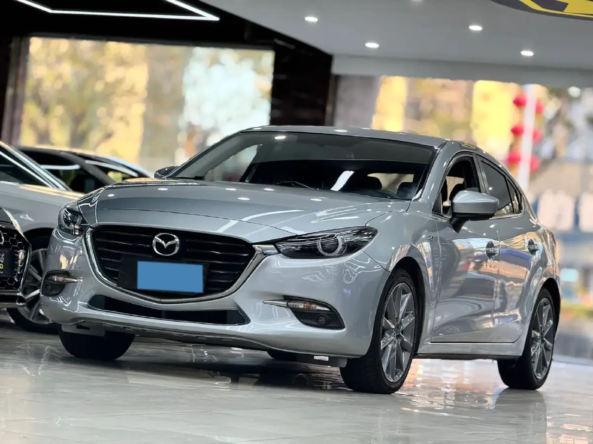 2017 Mazda 3 Axela 2.0L 158HP L4 6AT