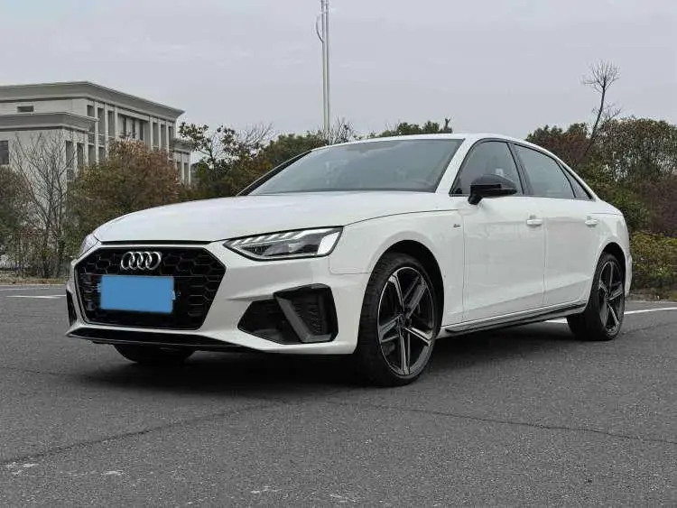 2024 Audi A4L 2.0T 190HP L4 7DCT