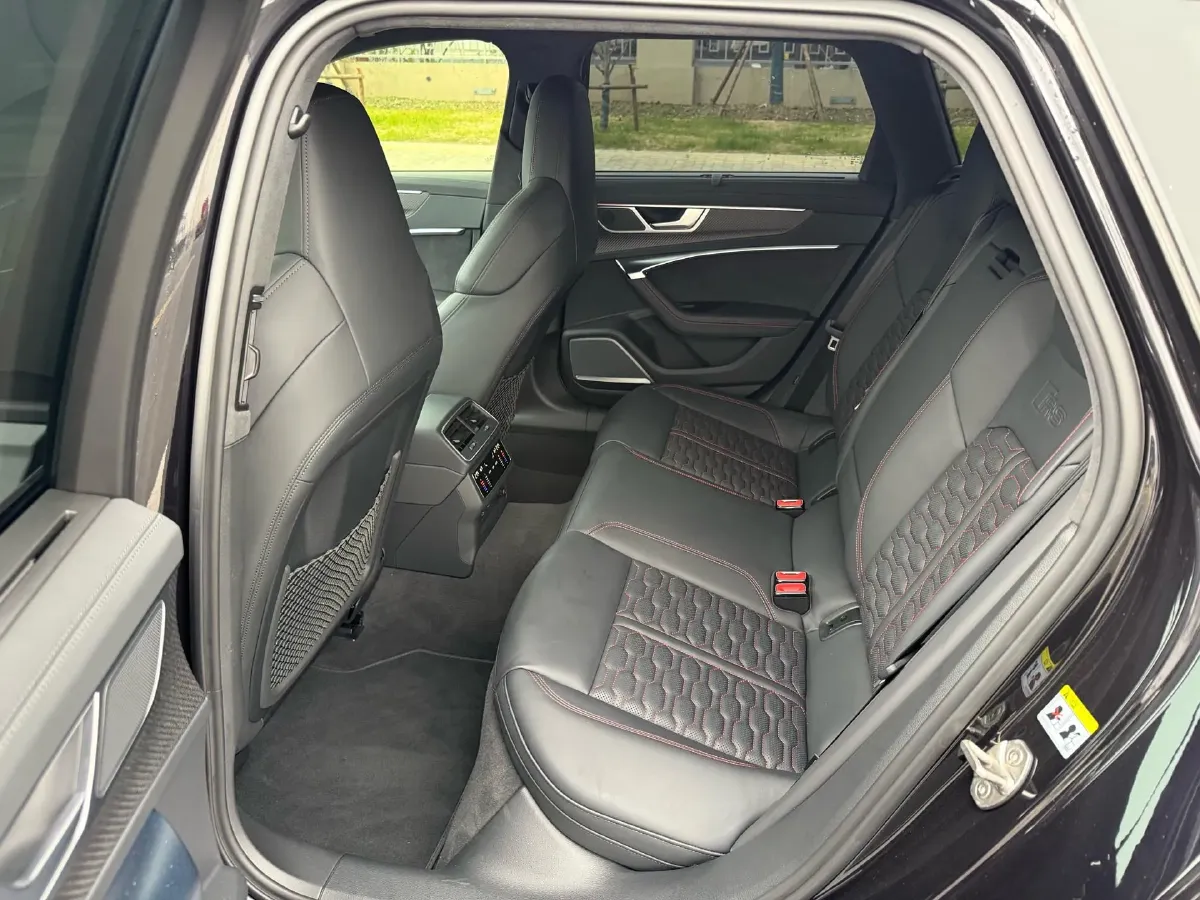 2022 Audi RS 6 4.0T 600HP V8 8AT,autocango,china used car exporter,china ev exporter,chinese used car exporter,chinese used ev exporter