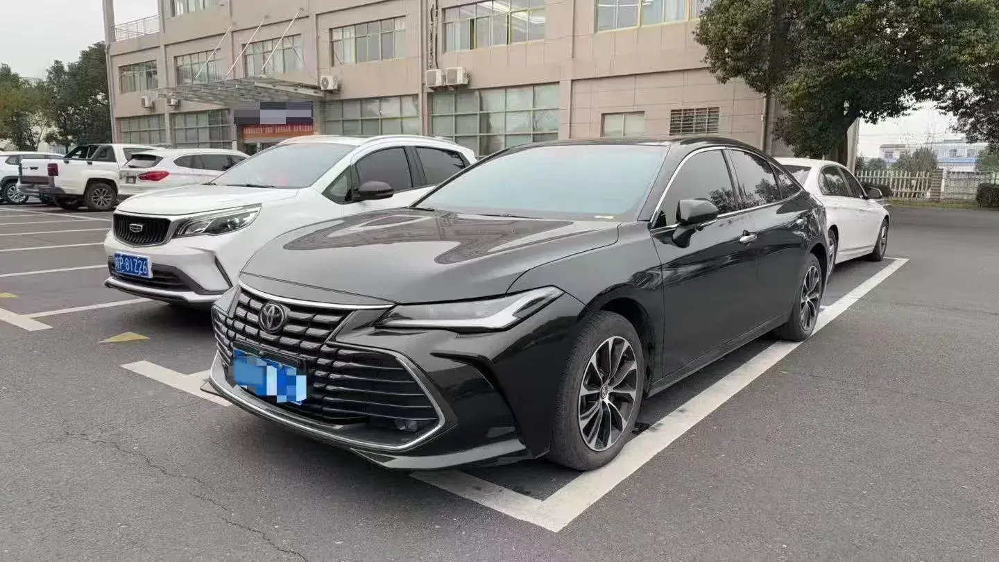 2024 Toyota Avalon 2.0L 173HP L4 CVT