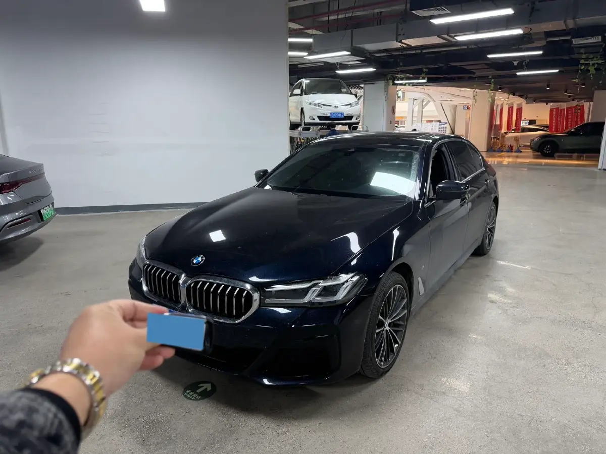 2023 BMW 5 Series 2.0T 245HP L4 8AT