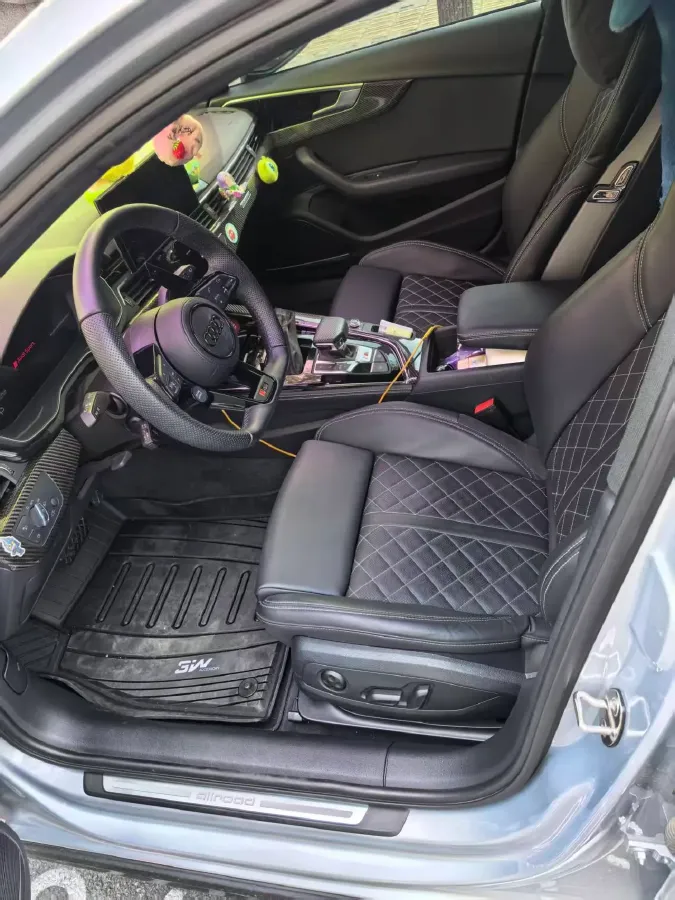 2023 Audi A4 2.0T 265HP L4 7DCT,autocango,china used car exporter,china ev exporter,chinese used car exporter,chinese used ev exporter