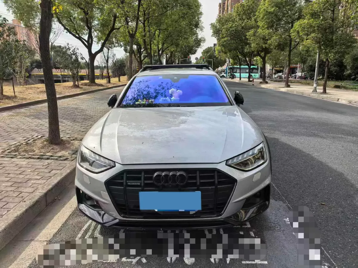 2023 Audi A4 2.0T 265HP L4 7DCT,autocango,china used car exporter,china ev exporter,chinese used car exporter,chinese used ev exporter