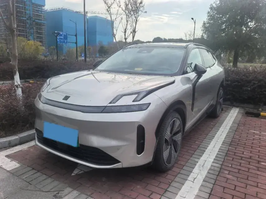 2023 LYNK&CO 08 EM-P 1.5T 163HP L4 3DHT PHEV 39.8KWH