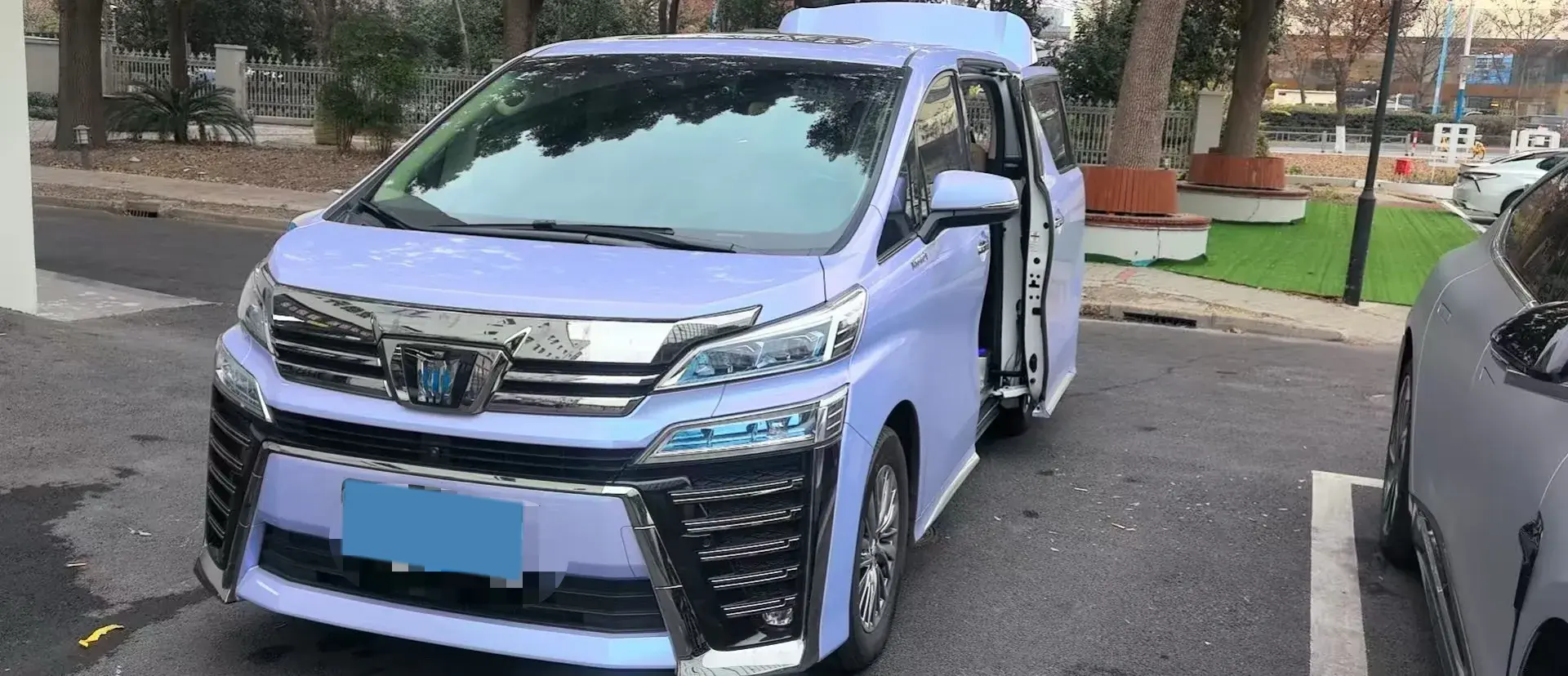 2021 Toyota Vellfire 2.5L 117HP L4 E-CVT Hybrid