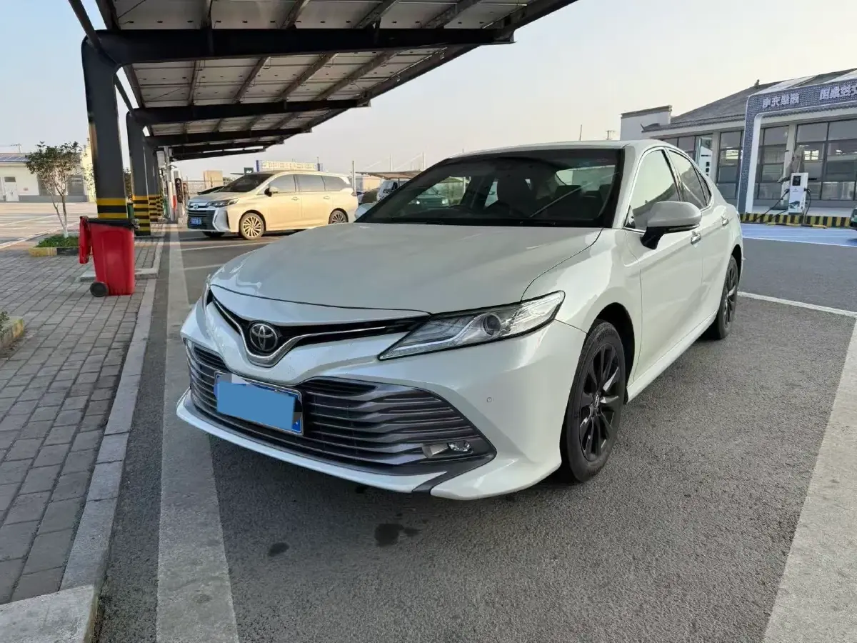 2019 Toyota Camry 2.0L 178HP L4 CVT