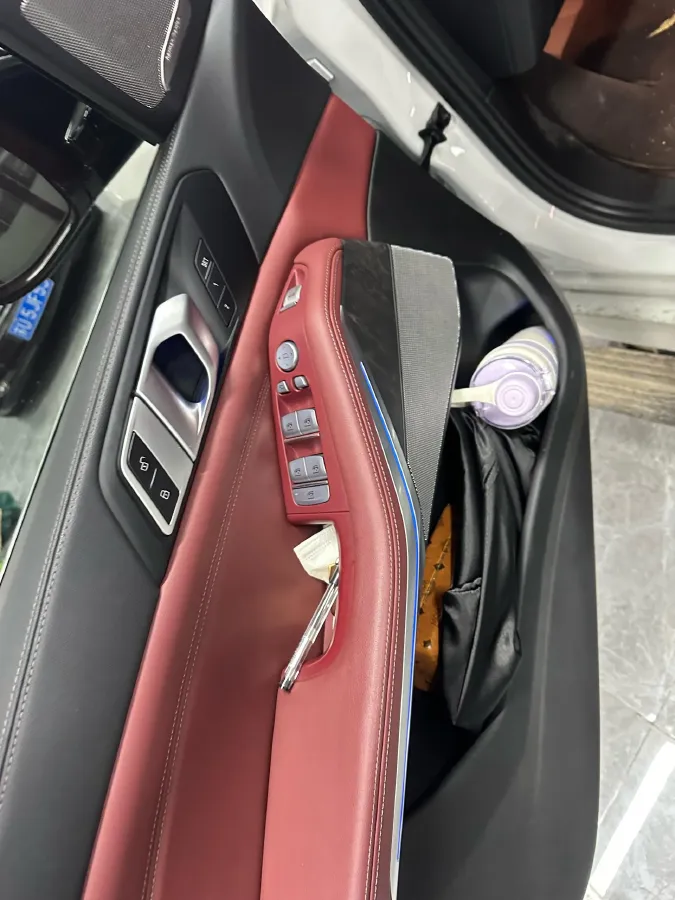 2022 BMW X5 2.0T 245HP L4 8AT,autocango,china used car exporter,china ev exporter,chinese used car exporter,chinese used ev exporter