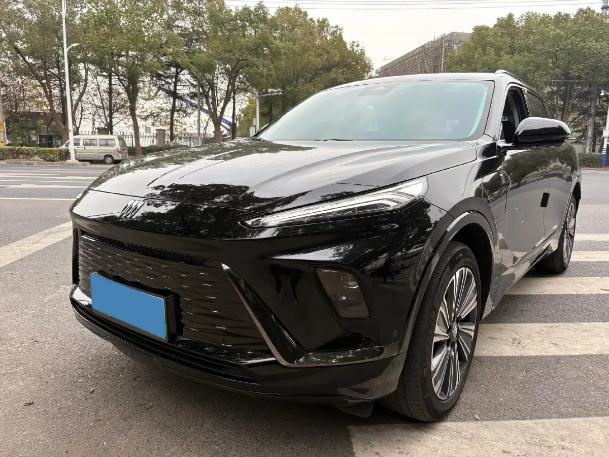 2023 Buick Larcosse 2.0T 237HP L4 9AT