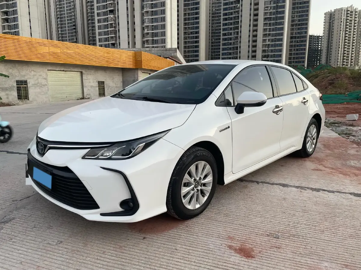 2021 Toyota Corolla 1.8L 98HP L4 E-CVT Hybrid
