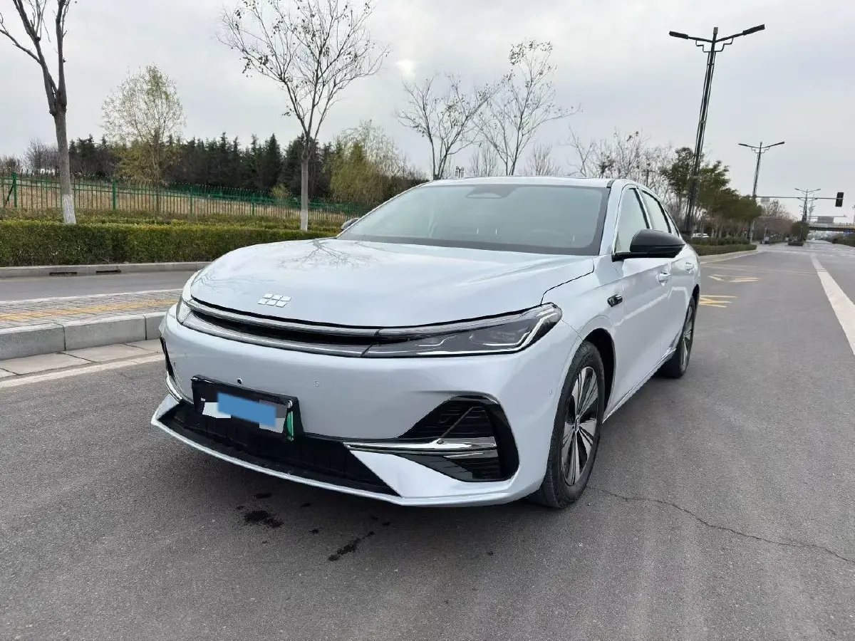 2025 Geely Galaxy A7 1.5L 112HP L4 1DHT PHEV