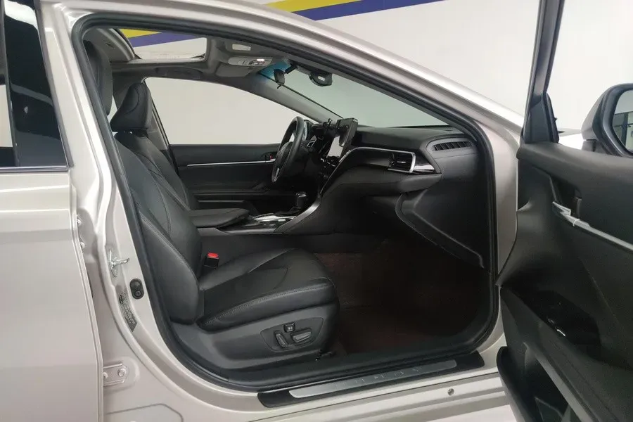 2021 Toyota Camry 2.0L 178HP L4 CVT,autocango,china used car exporter,china ev exporter,chinese used car exporter,chinese used ev exporter