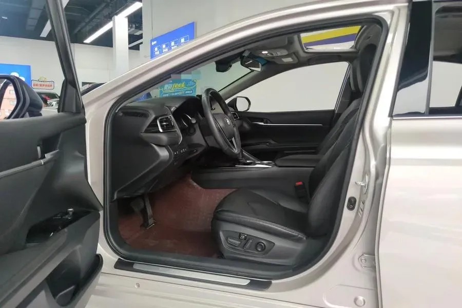 2021 Toyota Camry 2.0L 178HP L4 CVT,autocango,china used car exporter,china ev exporter,chinese used car exporter,chinese used ev exporter