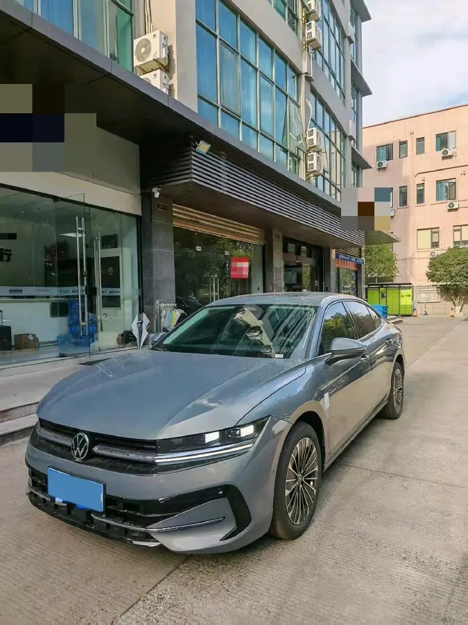 2026 Volkswagen Magotan 2.0T 220HP L4 7DCT