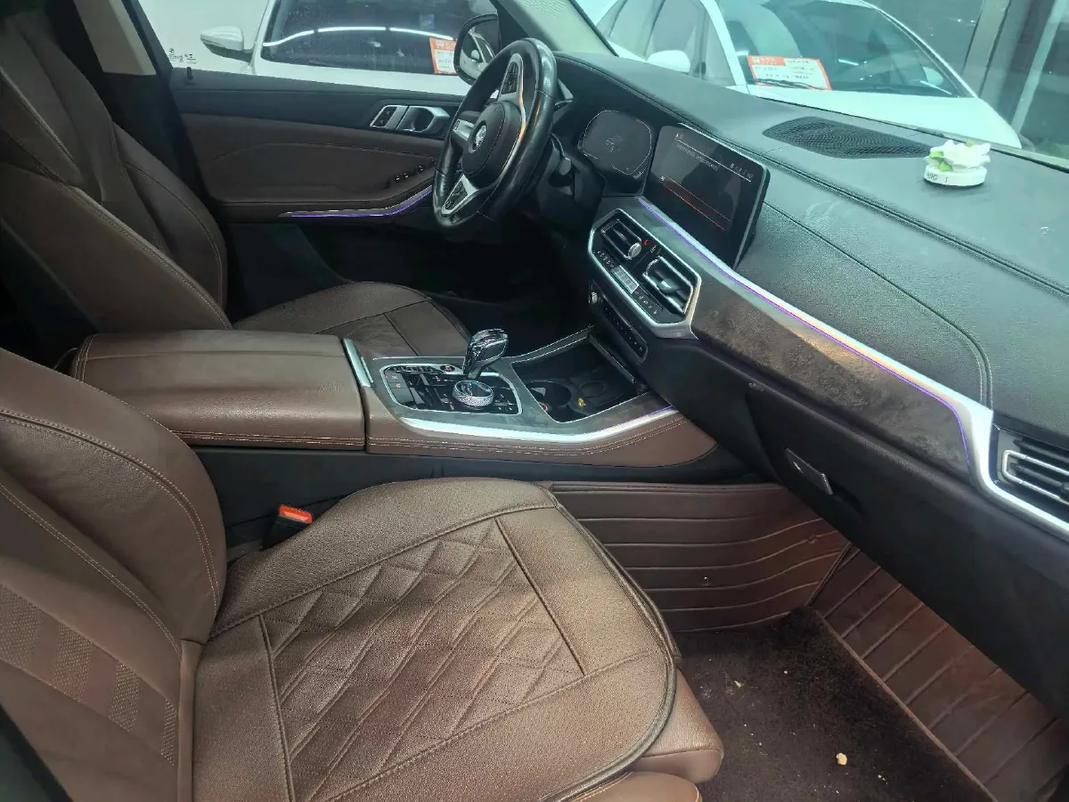 2021 BMW X5 3.0T 340HP L6 8AT,autocango,china used car exporter,china ev exporter,chinese used car exporter,chinese used ev exporter