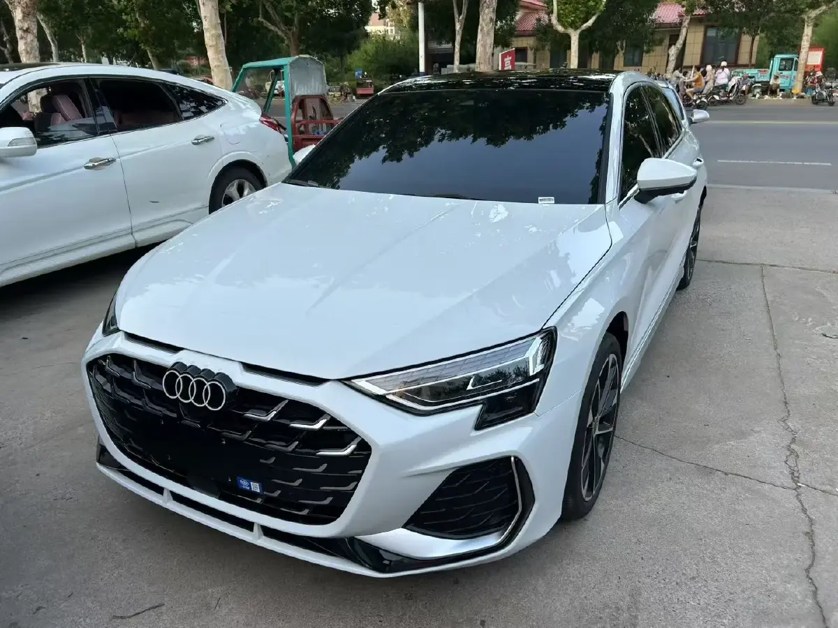 2025 Audi A3 1.5T 160HP L4 7DCT