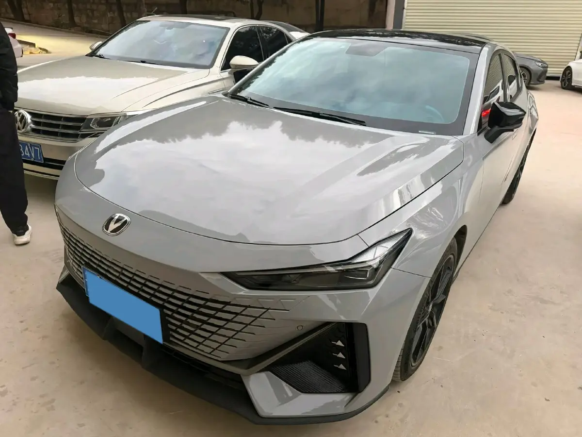 2022 ChangAn UNI-V 1.5T 188HP L4 7DCT