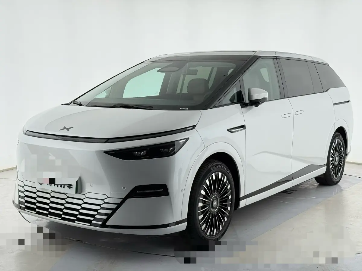 2025 Xpeng X9 BEV