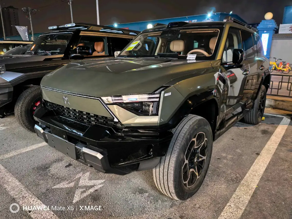 2025 BMW 3 Series 2.0T 245HP L4 8AT