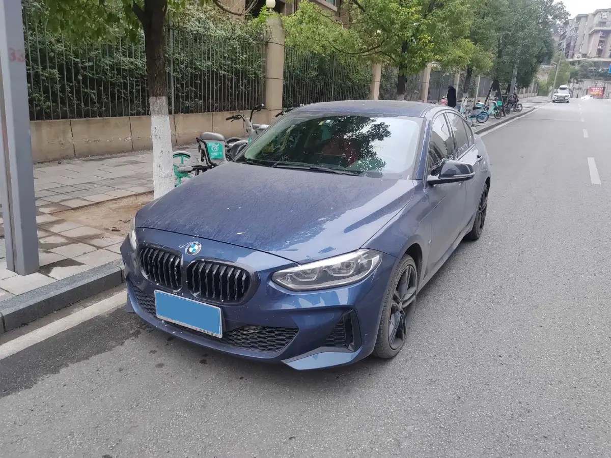 2022 BMW 1 Series 2.0T 192HP L4 7DCT