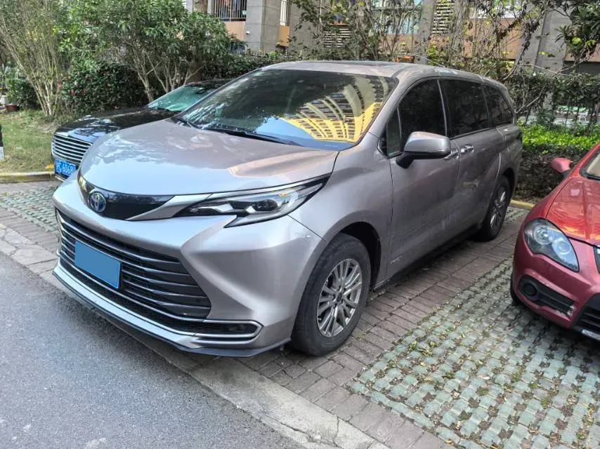 2021 Toyota Sienna 2.5L 192HP L4 E-CVT Hybrid,autocango,china used car exporter,china ev exporter,chinese used car exporter,chinese used ev exporter