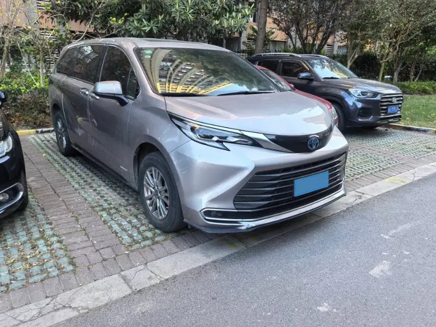 2021 Toyota Sienna 2.5L 192HP L4 E-CVT Hybrid,autocango,china used car exporter,china ev exporter,chinese used car exporter,chinese used ev exporter