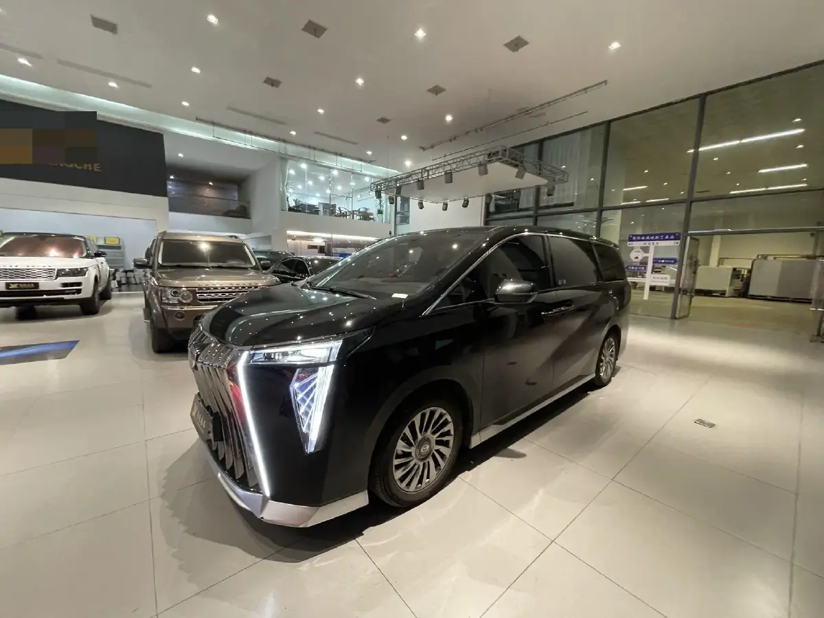 2025 GAC Trumpchi M8 2.0T 190HP L4 2DHT Hybrid