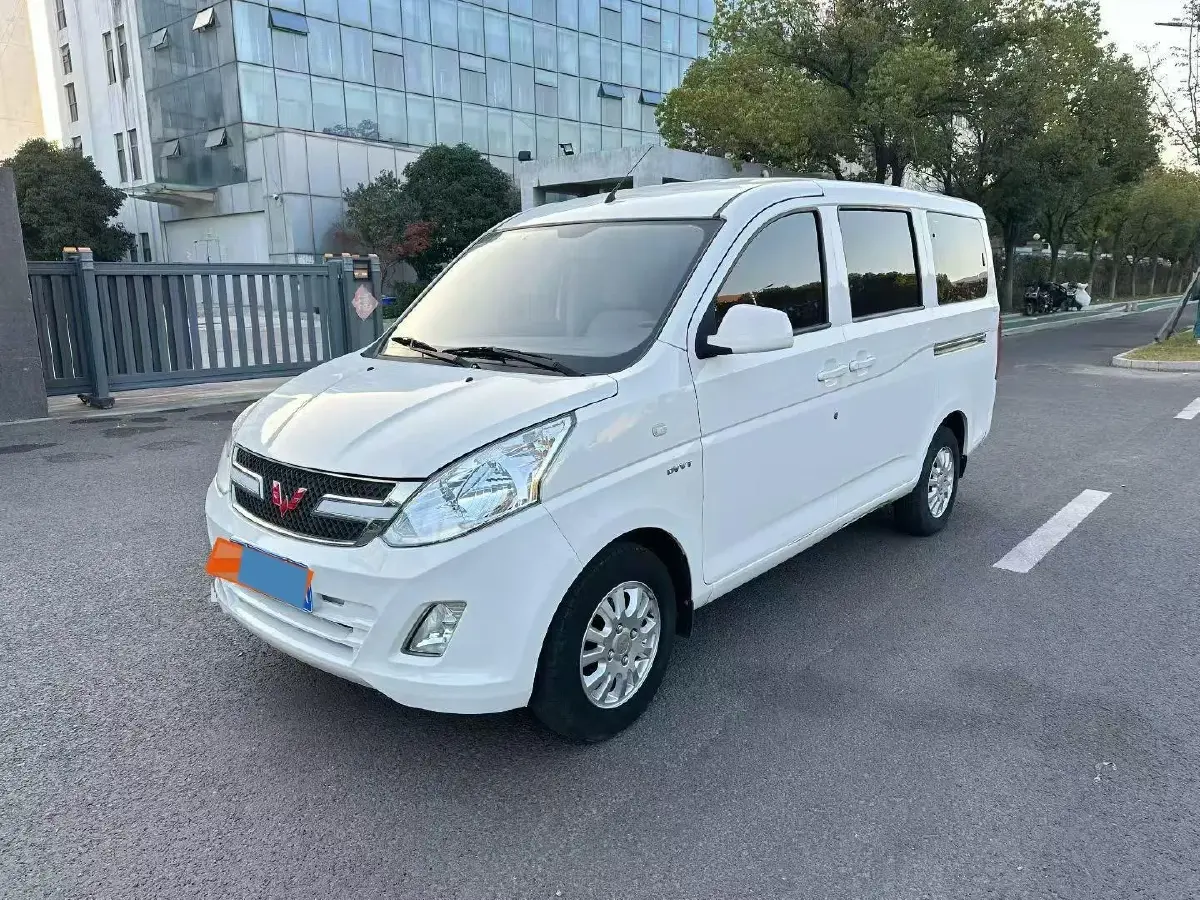 2016 WuLing RongGuang V 1.5L 112HP L4 5MT
