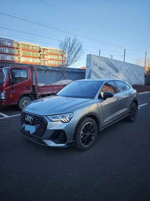 2023 Audi Q3 Sportback 2.0T 220HP L4 7DCT