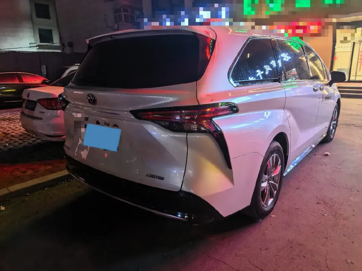2021 Toyota Sienna 2.5L 192HP L4 E-CVT Hybrid,autocango,china used car exporter,china ev exporter,chinese used car exporter,chinese used ev exporter