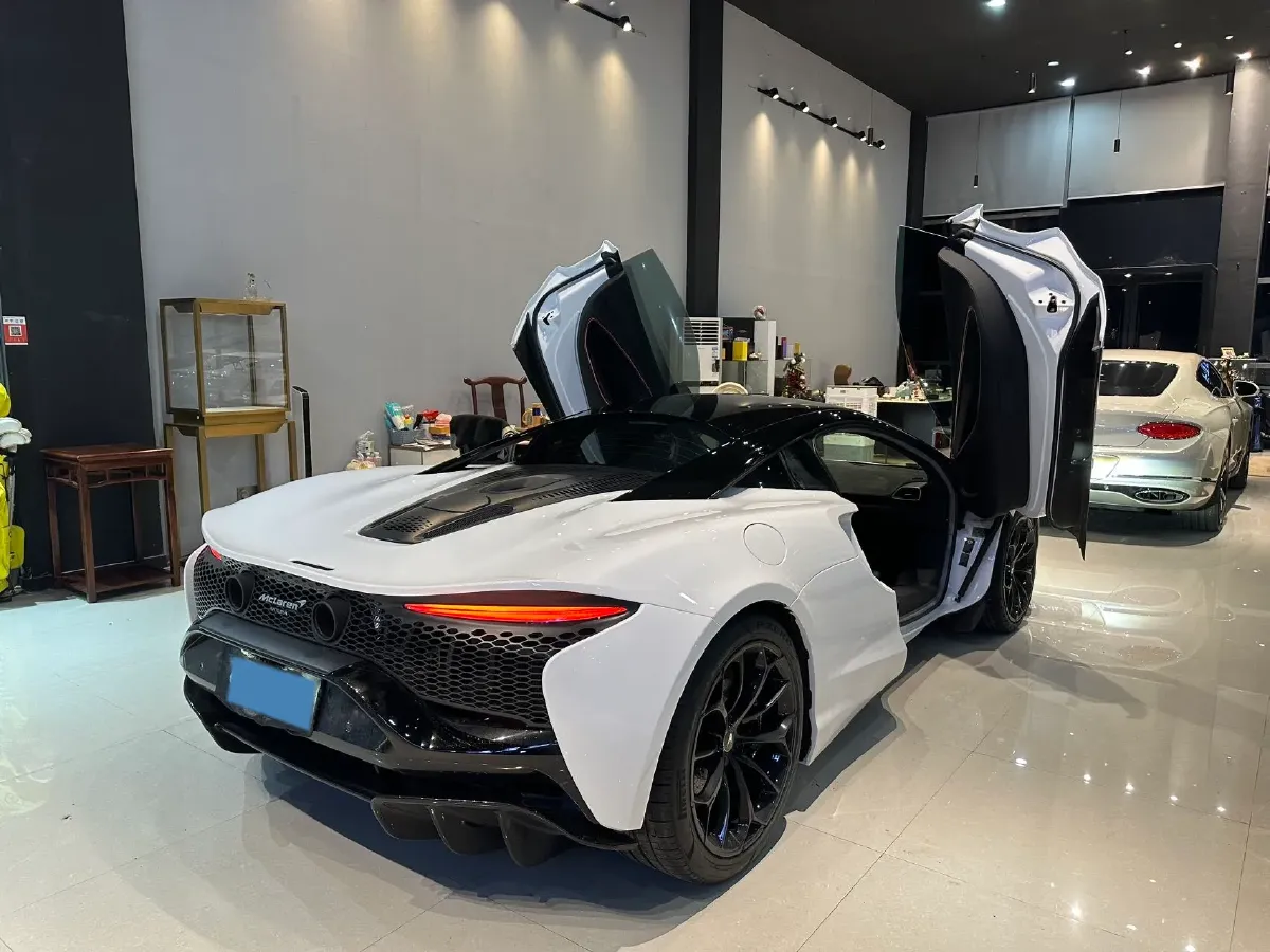 2023 McLaren Artura 3.0T 585HP V6 8DCT PHEV 7.4KWH,autocango,china used car exporter,china ev exporter,chinese used car exporter,chinese used ev exporter