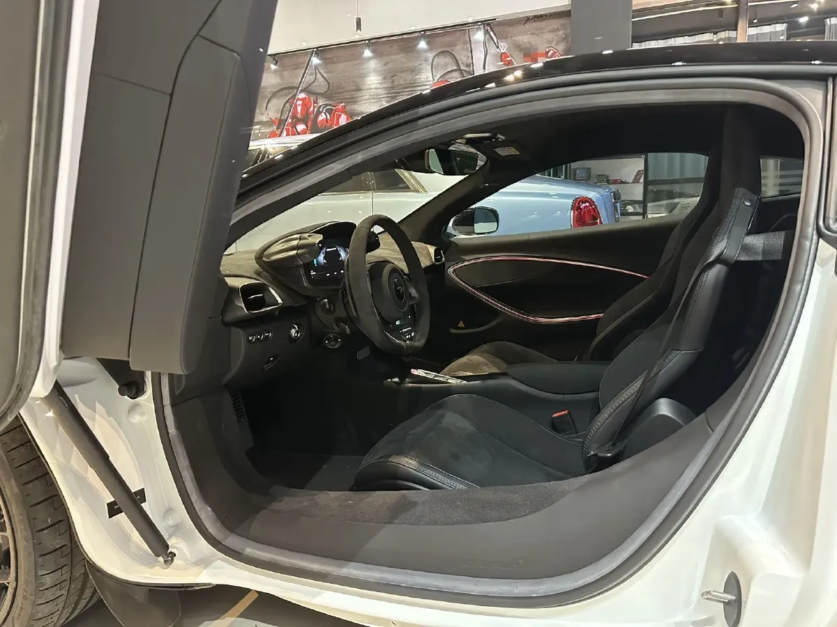 2023 McLaren Artura 3.0T 585HP V6 8DCT PHEV 7.4KWH,autocango,china used car exporter,china ev exporter,chinese used car exporter,chinese used ev exporter